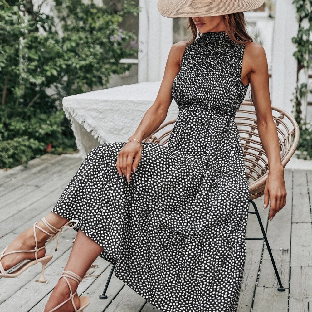 New All Over Print Shirred Ruffle Hem Dress Black